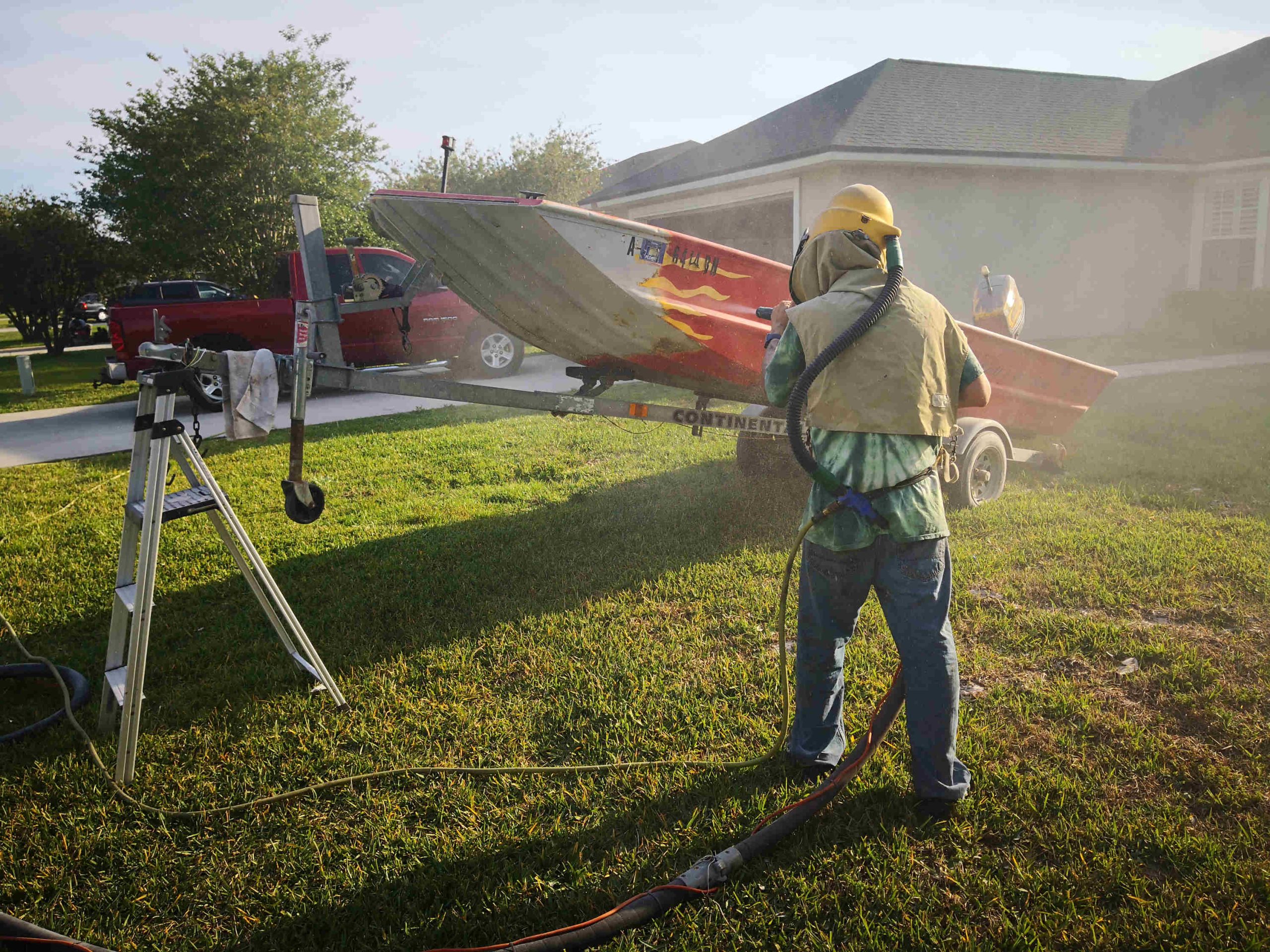 16_ft_aluminum_boat_sandblasting-01-scaled.jpg